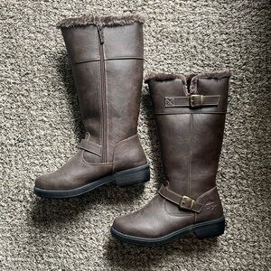 Totes Brown Leather Boots with Buckle